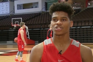 直播吧：深圳与内线外援德玛吉奥-维金斯签约 球员首次登陆CBA