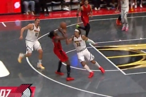 拓掘裁判报告：无错漏判！卡马拉约基奇争球没问题 戈登打手无疑