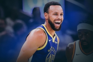 三分12中5砍28分！勇士官方赢球海报封面人物：库里