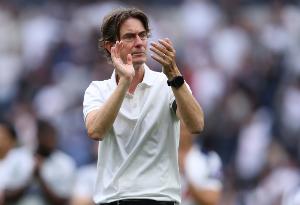 曼联近24场先进球的英超15胜8平1负，唯一失利对手主帅正是弗兰克