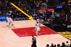 斯玛特抢断 艾顿挡住东契奇&出现失误被老鹰进三分 77垂头沮丧